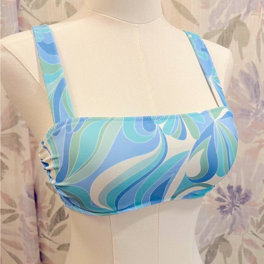 Shade & Shore Molded Underwire Cup Bikini Top. Size 32B. NWT.